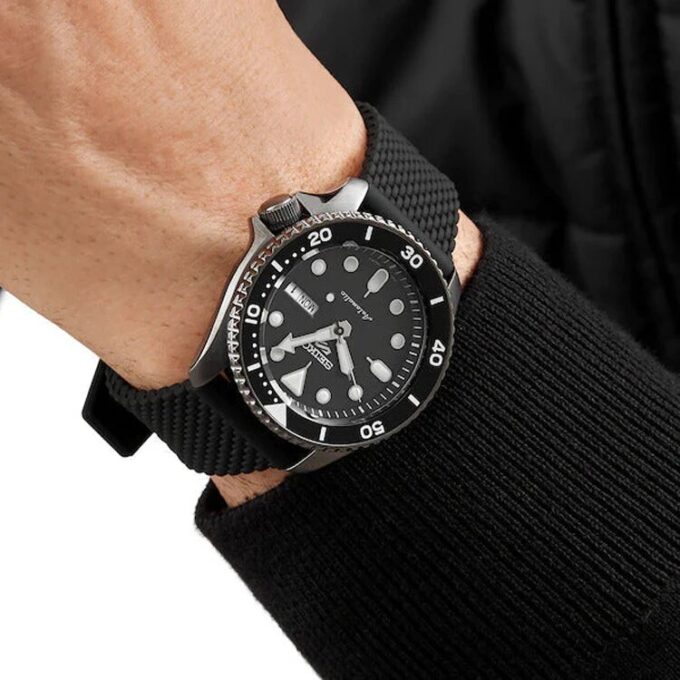 No. 5 Mechanical Classic Watch Black