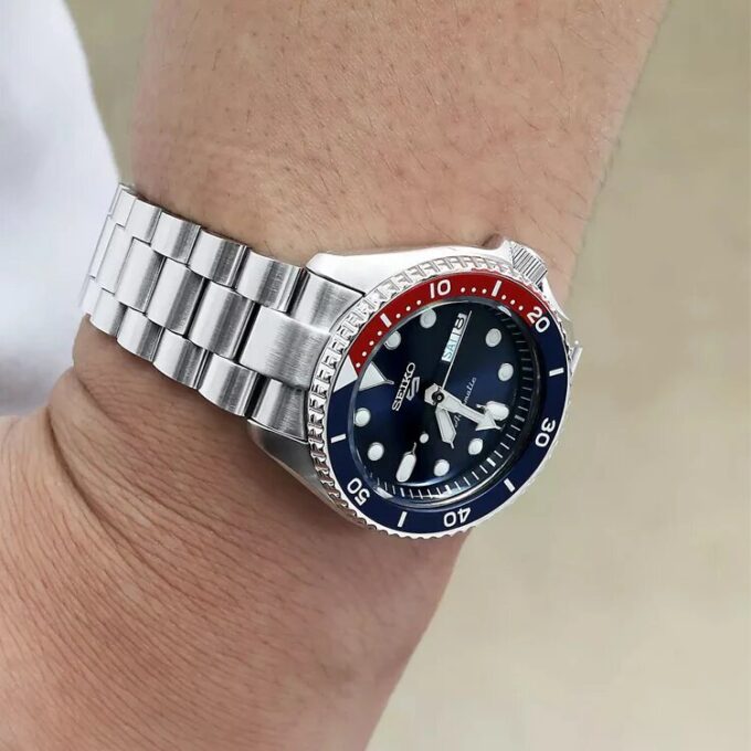 No. 5 Sports Mechanical Watch Red Blue